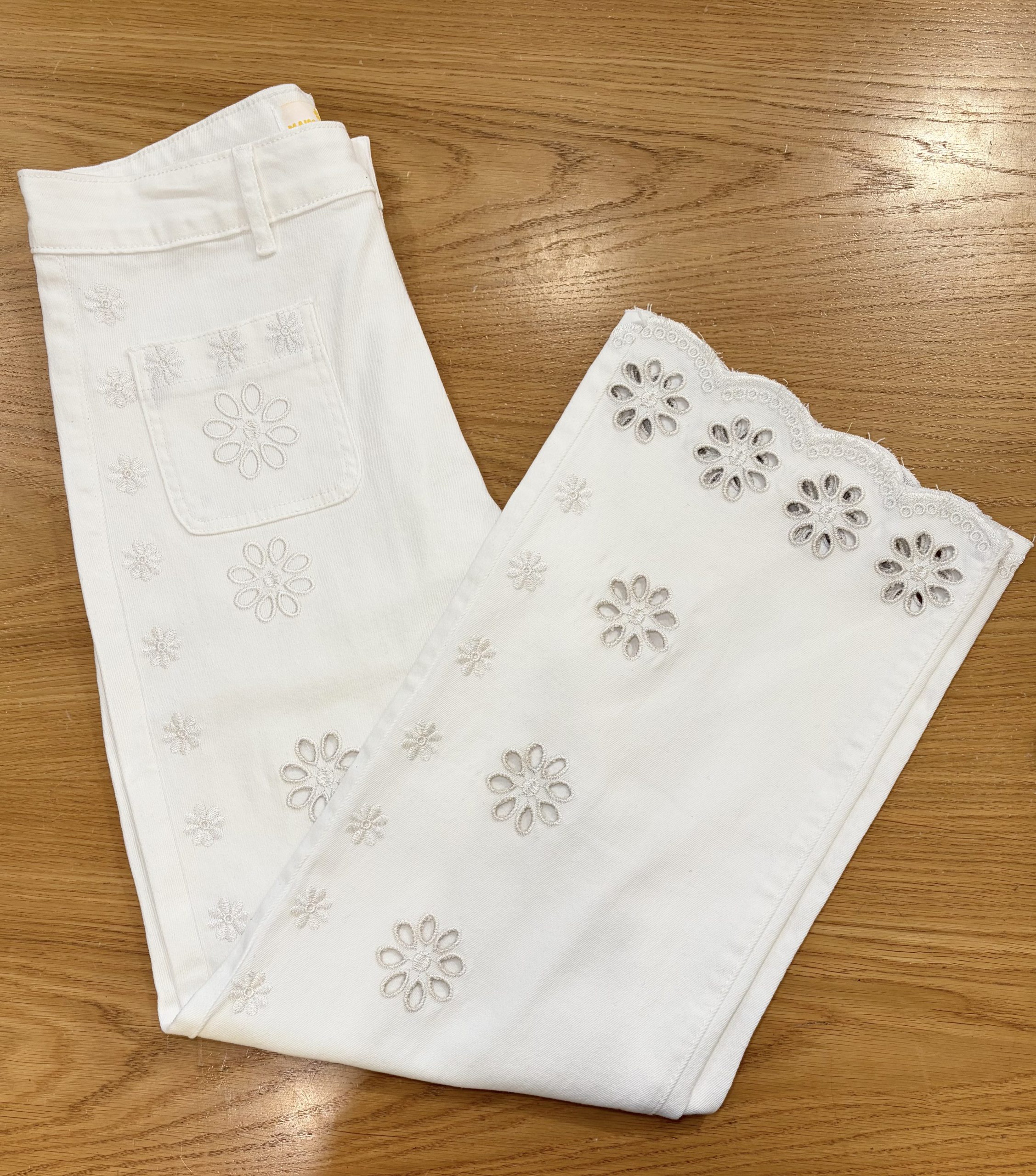 Pantalones Blancos Bordados